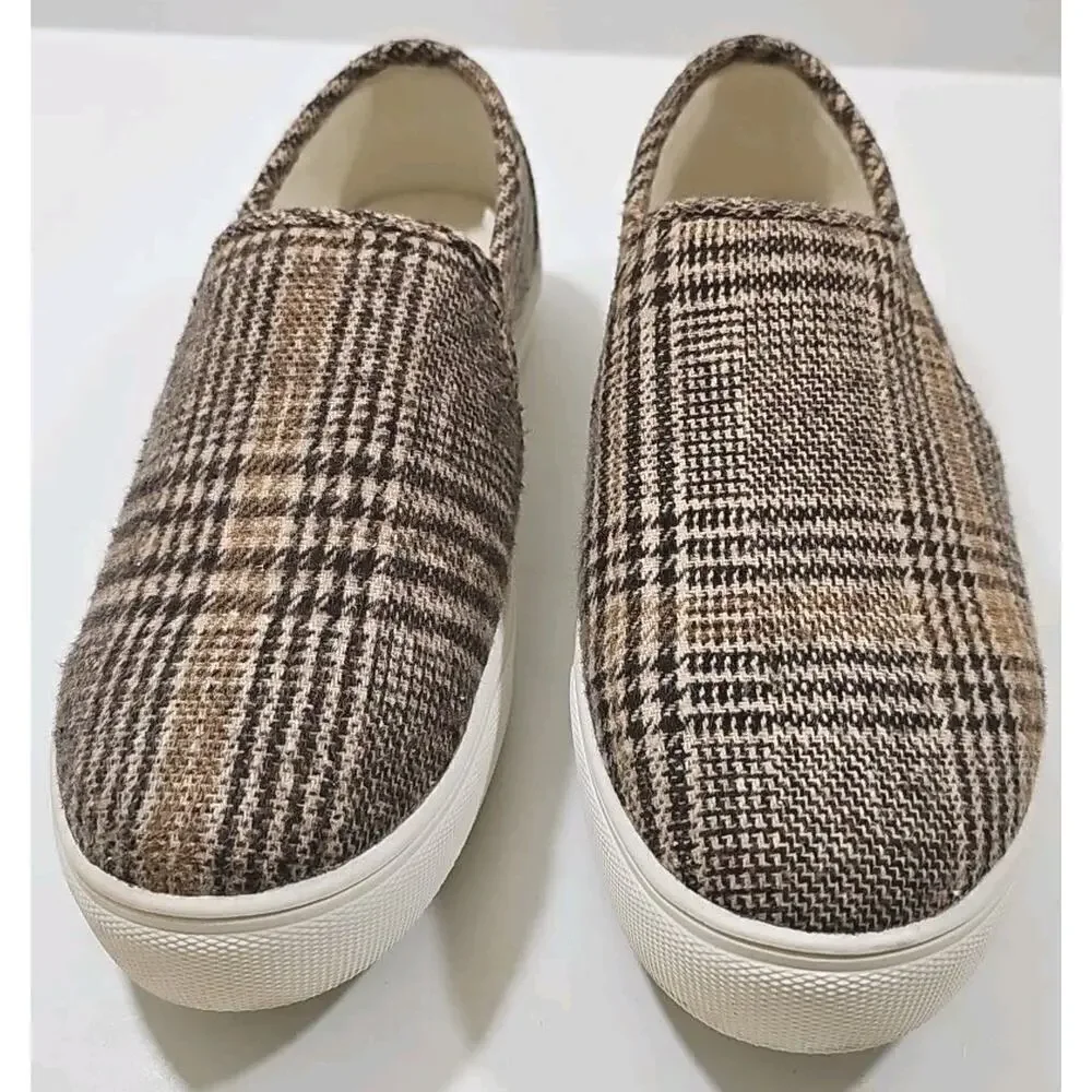 Magellan OutDoors Shoes Loafers Slip Ons Women Size 10B Brown Plaid.